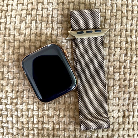 Apple Watch Series 5 44MM Stainless Steel GPS LTE Gold Apple Milanese Loop Band